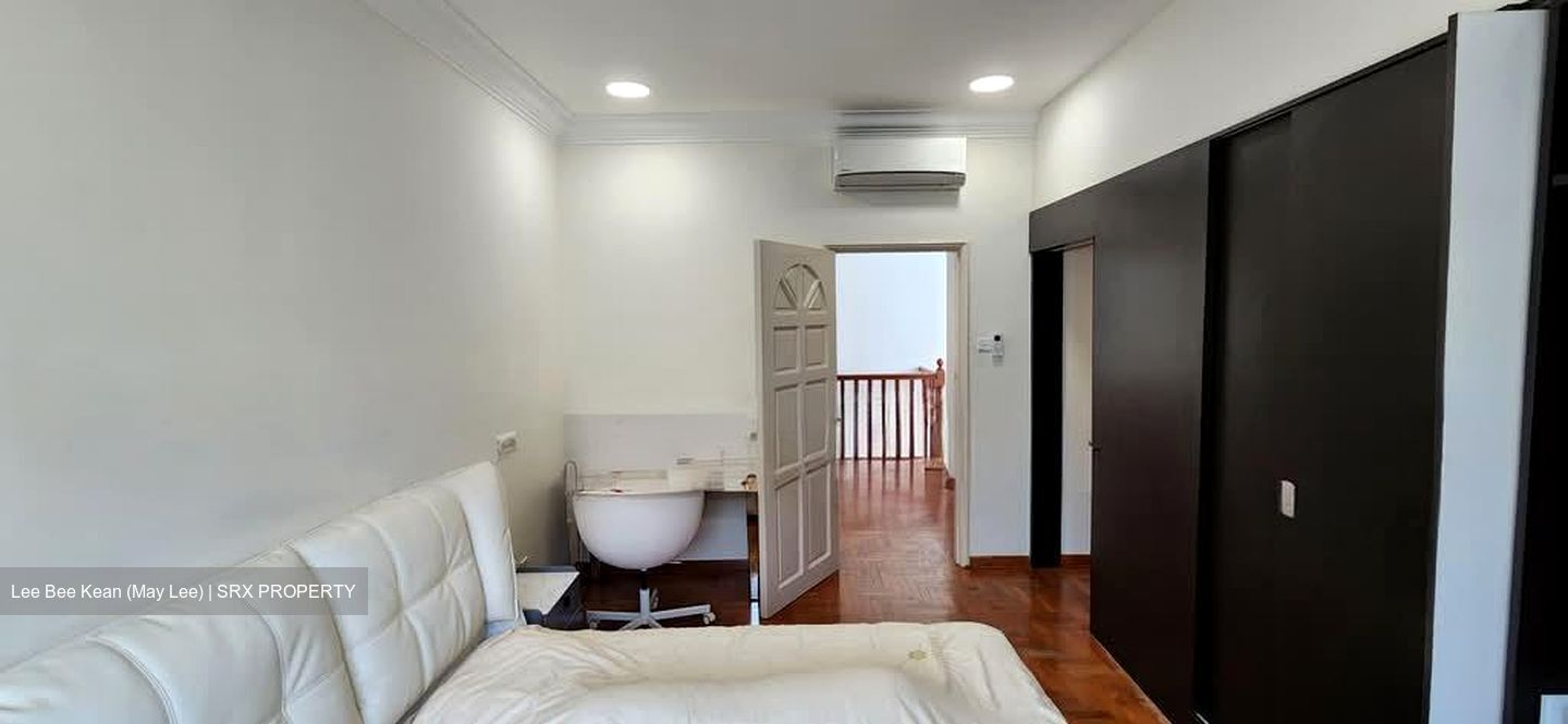 Eastwood Road (D16), Semi-Detached #599057731